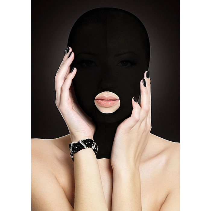 Submission mask - black