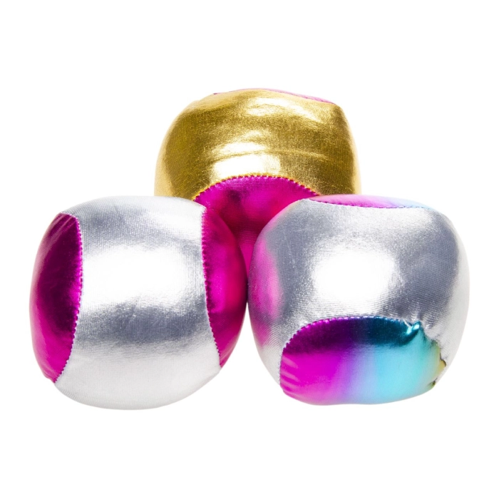 A soft throwing ball