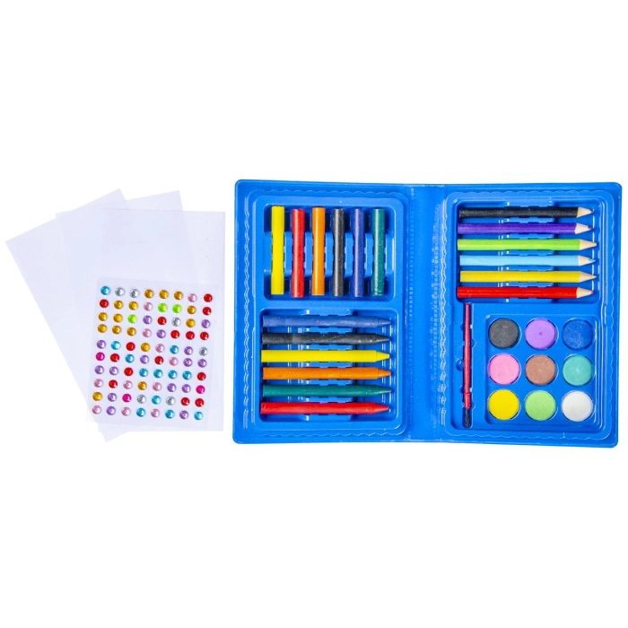 Art set with crayons and paints - pirates