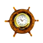 Морський годинник на кермі
