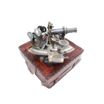 Sextant aus Messing in Lederbox