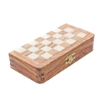 Magnetic wooden chess