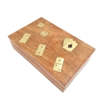 Klassisches Spiel in einer Holzbox - Retro Entertainment