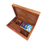 Klassisches Spiel in einer Holzbox - Retro Entertainment