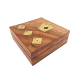 Cards and Dice in a Wooden Box - Elegance and Tradition in the Game!