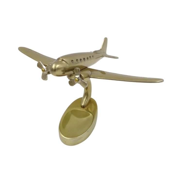 Metal model of a twin-engine plane XL
