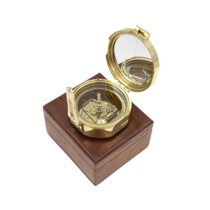 Compass Brunton in a wooden box