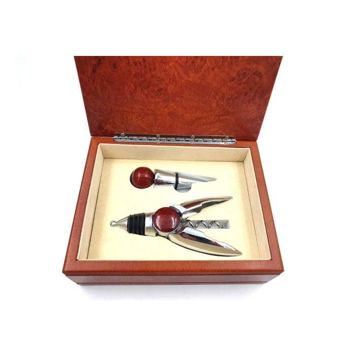 Exclusive wine set in a wooden box - 2 pieces