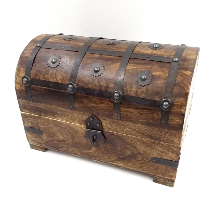 Wooden casket with metal decorations