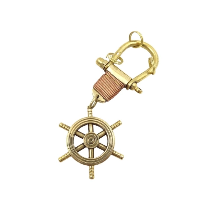 Key ring Steering wheel in a wooden box
