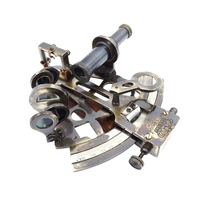 Sextant aus Messing in Lederbox