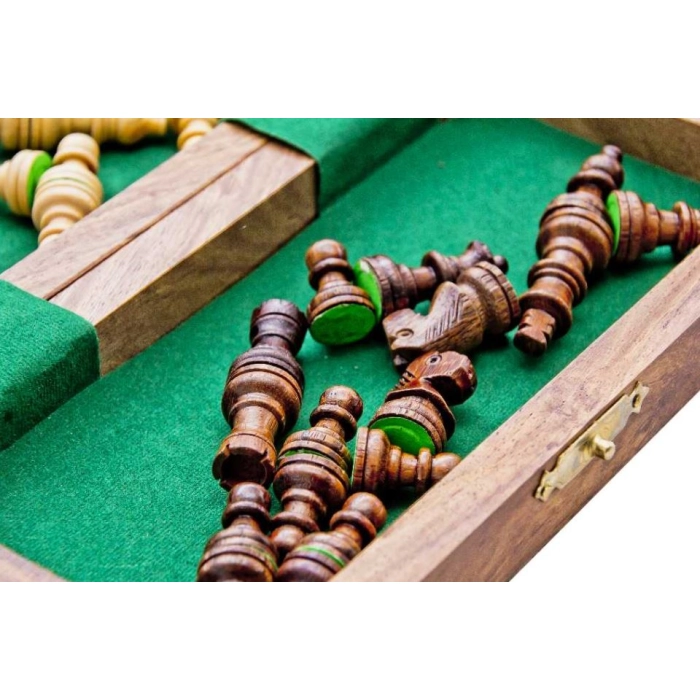 Magnetic wooden chess