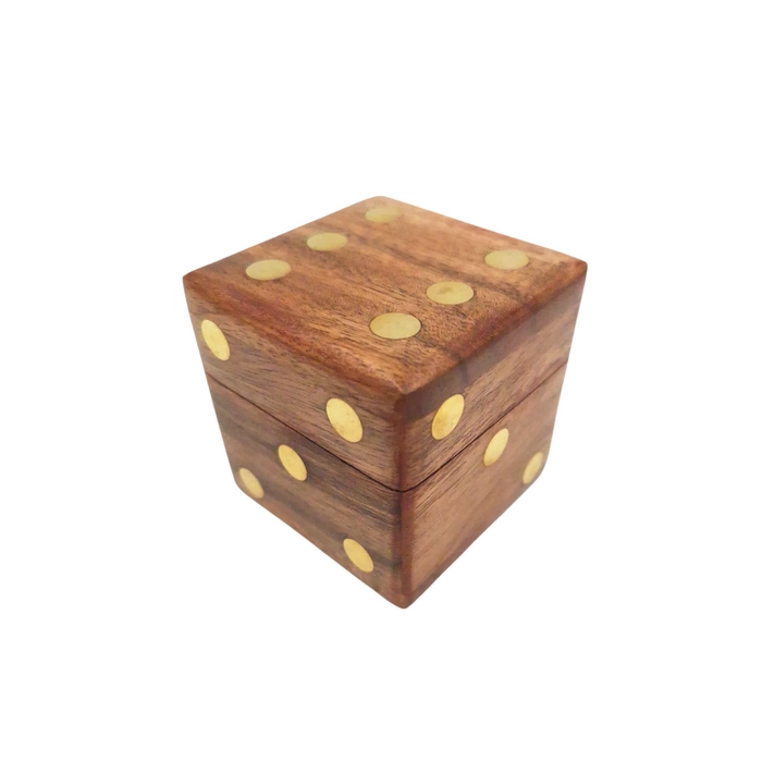 Game Dice in a Wooden Box - Elegance and Tradition in One!