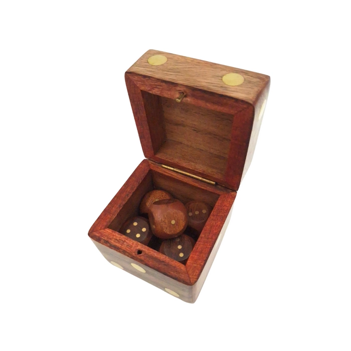 Game Dice in a Wooden Box - Elegance and Tradition in One!