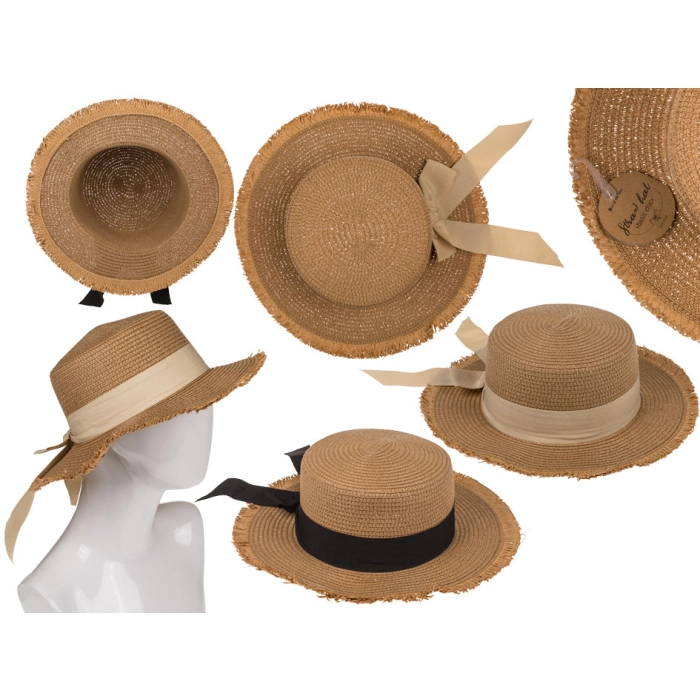 Straw hat for the summer - basic chic