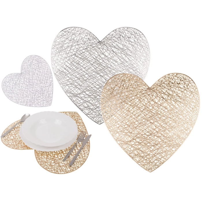 Openwork heart placemat on the table