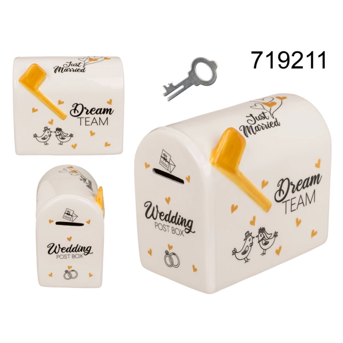 Piggy bank mailbox - Just Married Dream Team