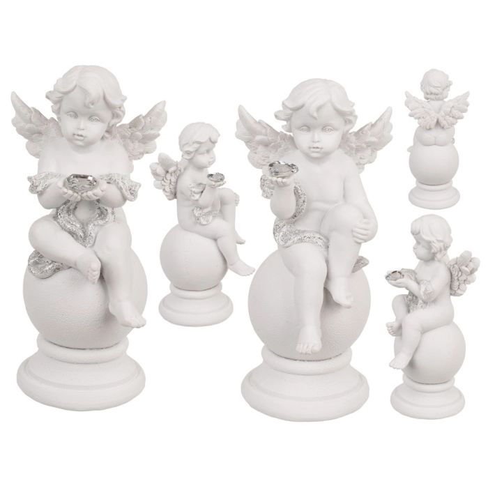 Aniołek z Kryształowym Sercem na Kuli – Elegancka Figurka Dekoracyjna | Hurtownia Prezentów Kemis.pl